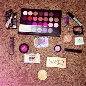 15 Pc Makeup Travel/mini Lot!